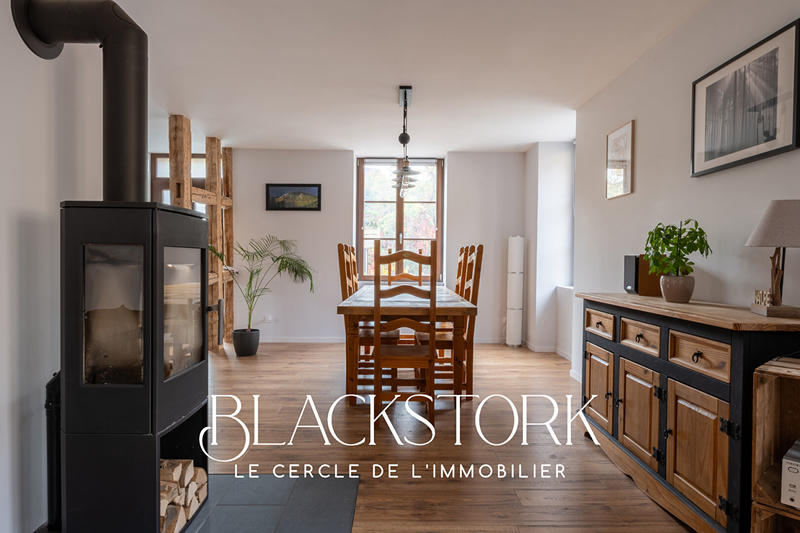 Maison - 196 m² - 7 pièces