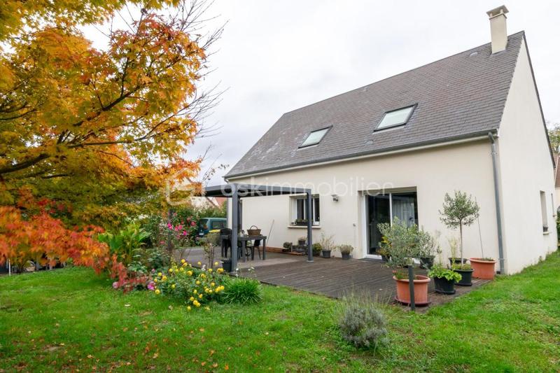 Maison - 142 m² - 6 pièces