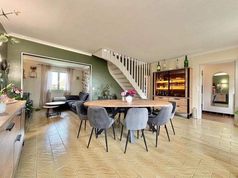 Maison traditionnelle - 109 m² - 4 pièces