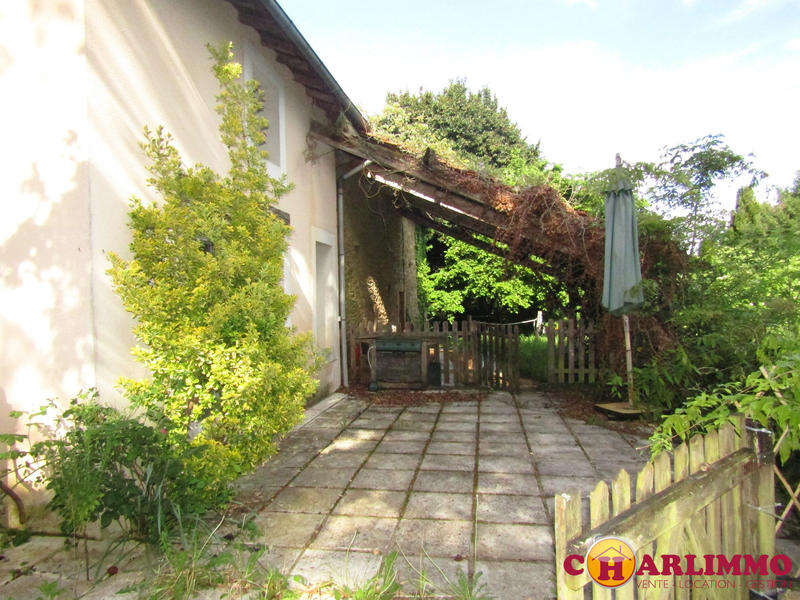 Maison traditionnelle - 270 m² - 6 pièces