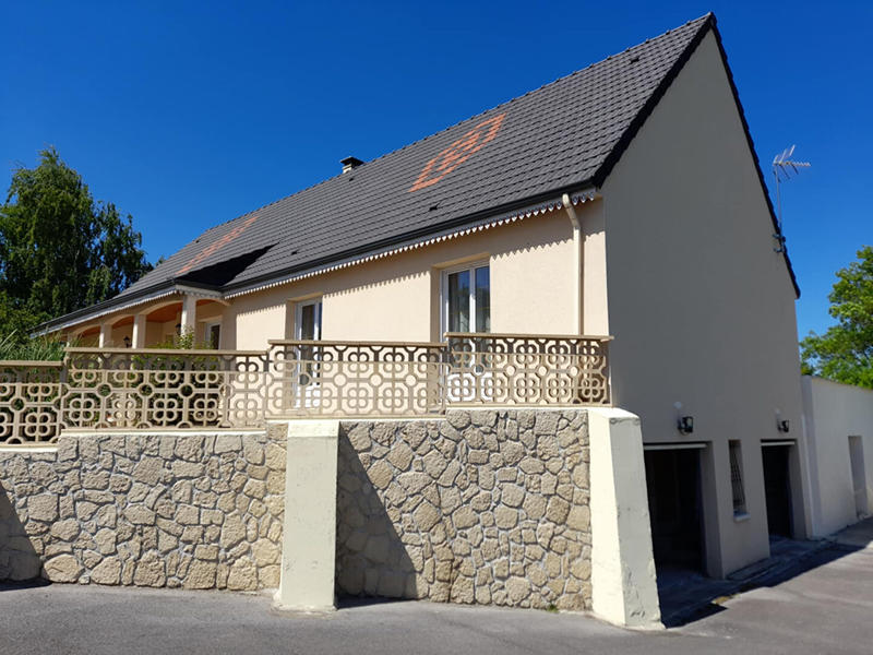 Maison - 210 m² - 7 pièces