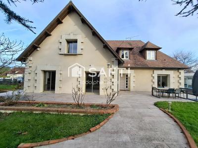 Villa - 203 m² - 6 pièces