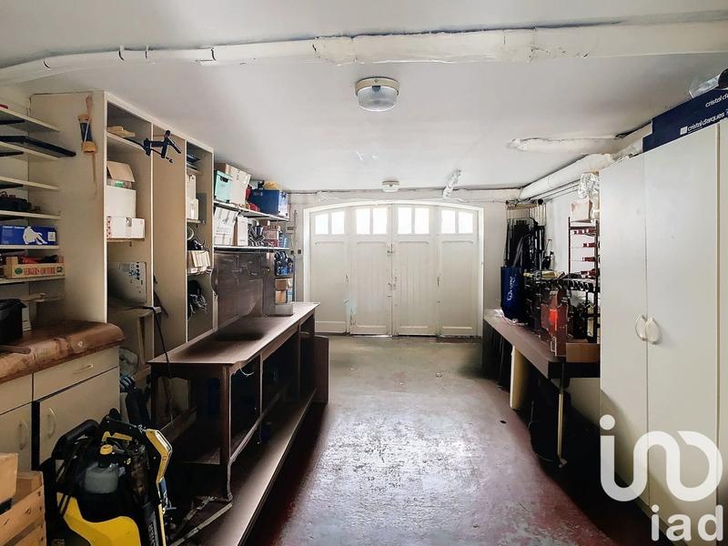 Maison - 260 m² - 10 pièces