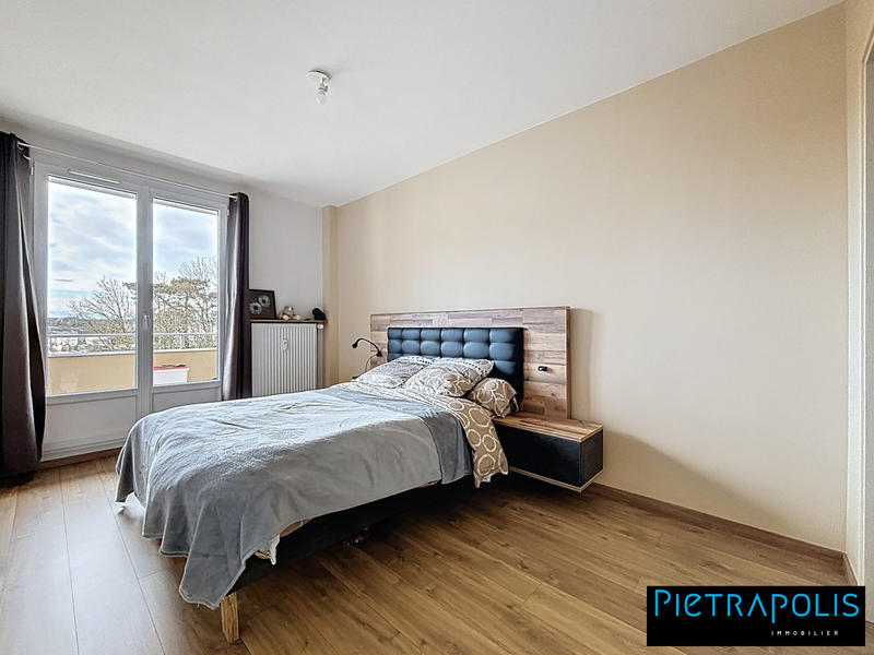 Appartement - 80 m² - 3 pièces