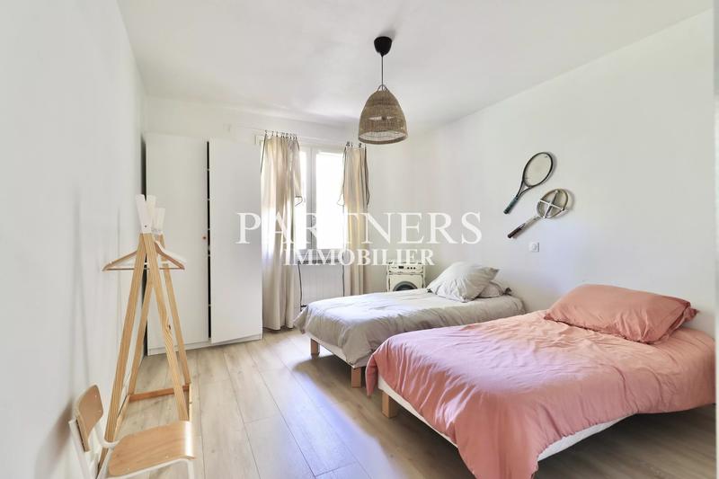 Maison - 198 m² - 5 pièces