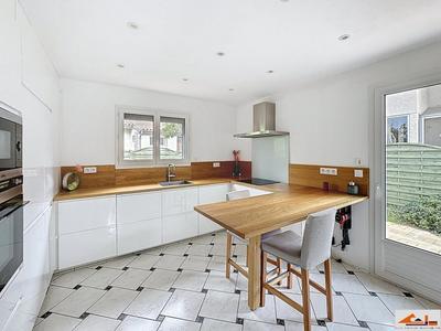 Villa - 184 m² - 7 pièces