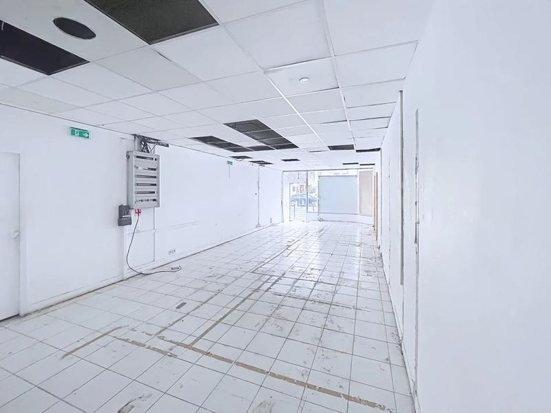 Magasins - 94 m² - 2 pièces