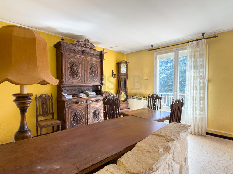 Maison - 147 m² - 6 pièces