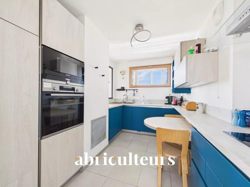 Appartement - 105 m² - 5 pièces