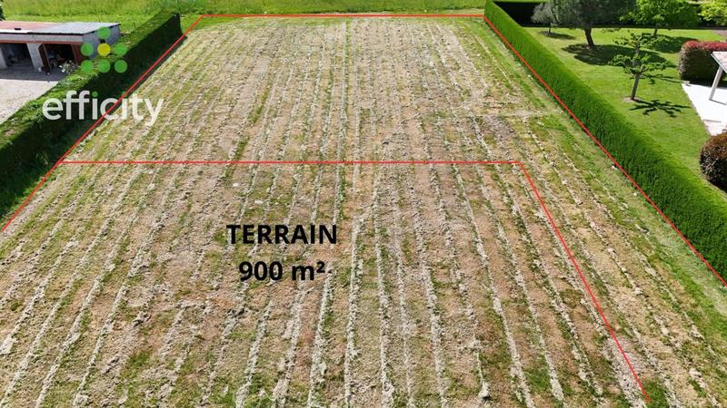 Terrain - 900 m²
