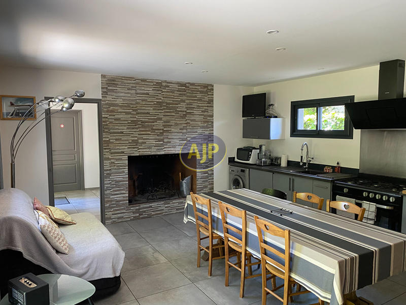 Maison d'architecte - 300 m² - 8 pièces