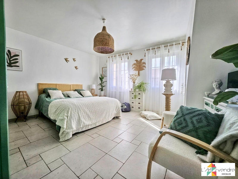 Maison - 182 m² - 6 pièces