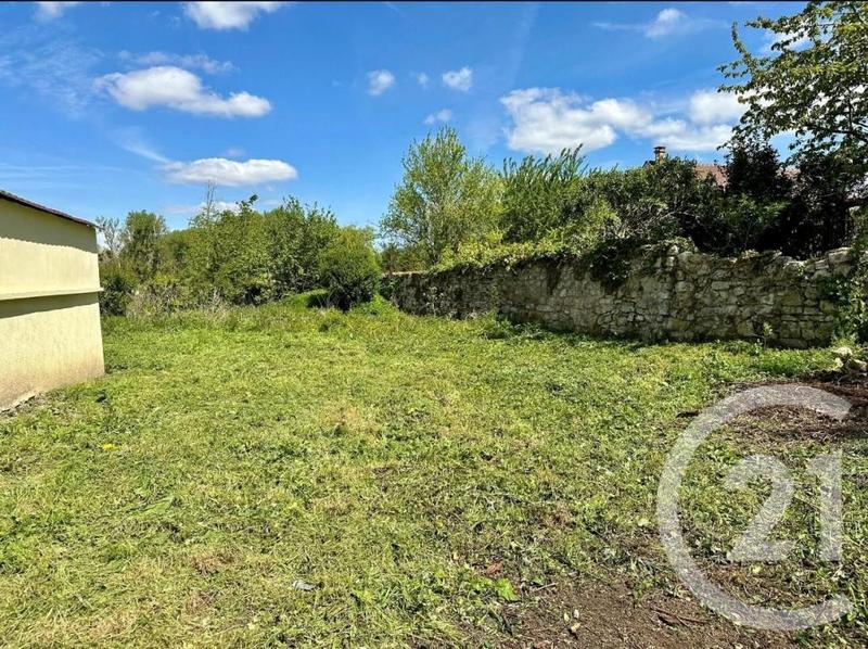 Terrain constructible - 910 m²