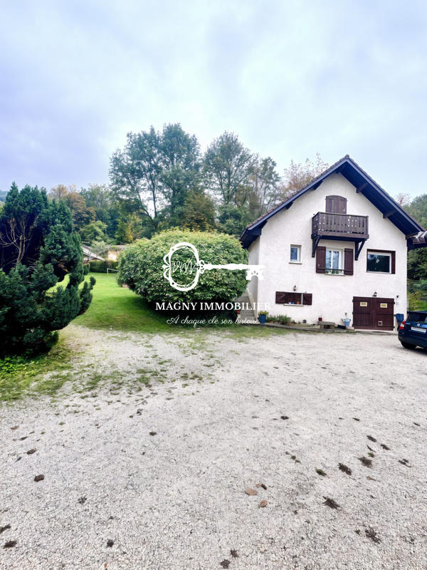 Maison traditionnelle - 100 m² - 4 pièces