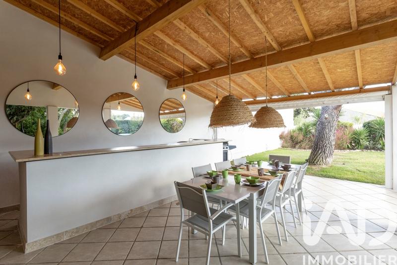 Maison - 200 m² - 7 pièces