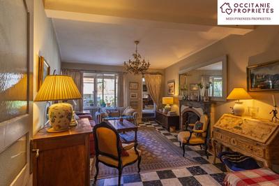 Maison de village - 256 m² - 10 pièces