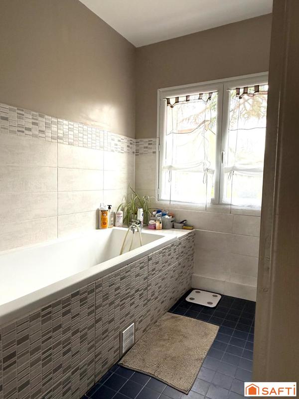 Maison - 120 m² - 4 pièces