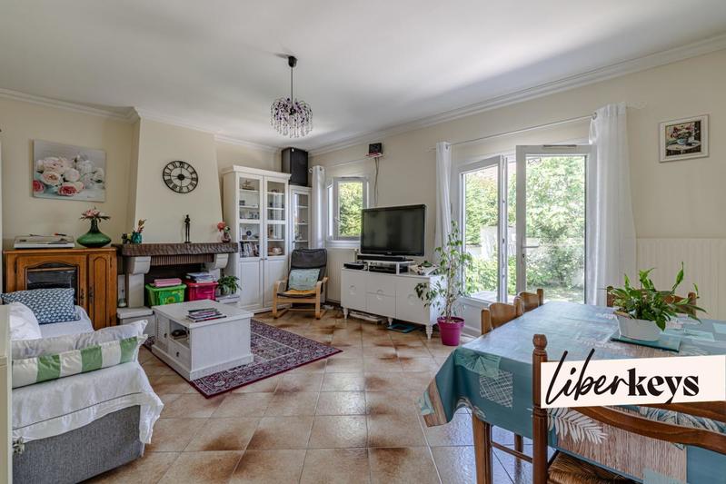 Maison - 94 m² - 5 pièces