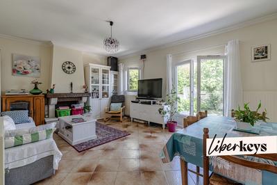 Maison - 94 m² - 5 pièces