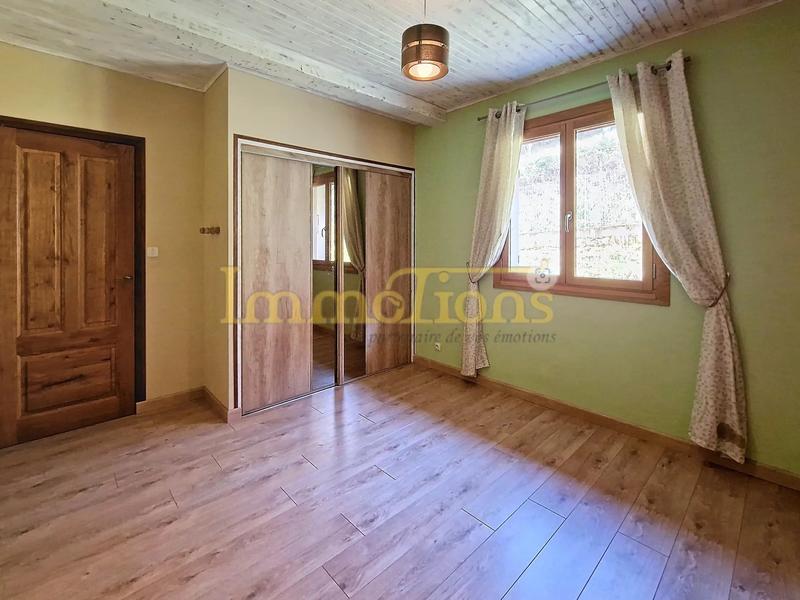 Maison - 136 m² - 6 pièces