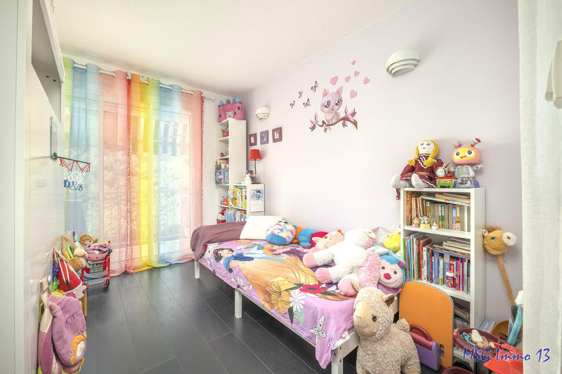 Appartement - 80 m² - 4 pièces