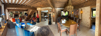 Maison - 250 m² - 8 pièces