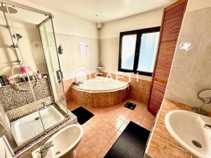 Maison - 153 m² - 5 pièces