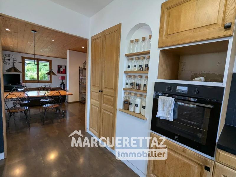 Maison de village - 140 m² - 7 pièces