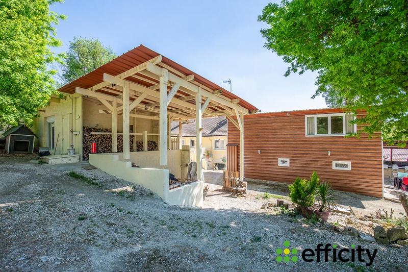 Maison - 246 m² - 11 pièces