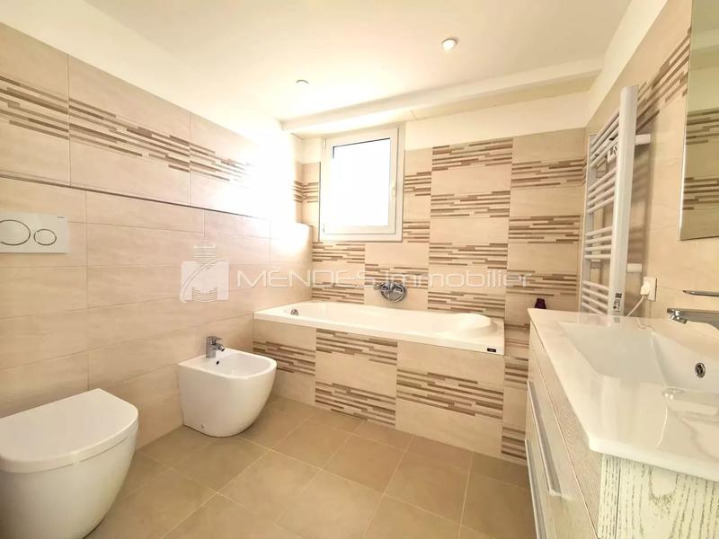 Villa sur toit - 135 m² - 4 pièces