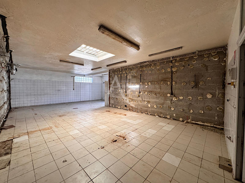 Local commercial - 200 m²