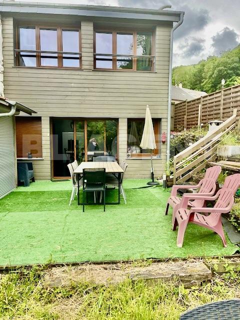 Maison - 225 m² - 8 pièces