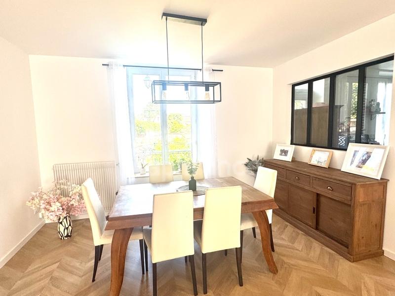 Maison - 191 m² - 8 pièces
