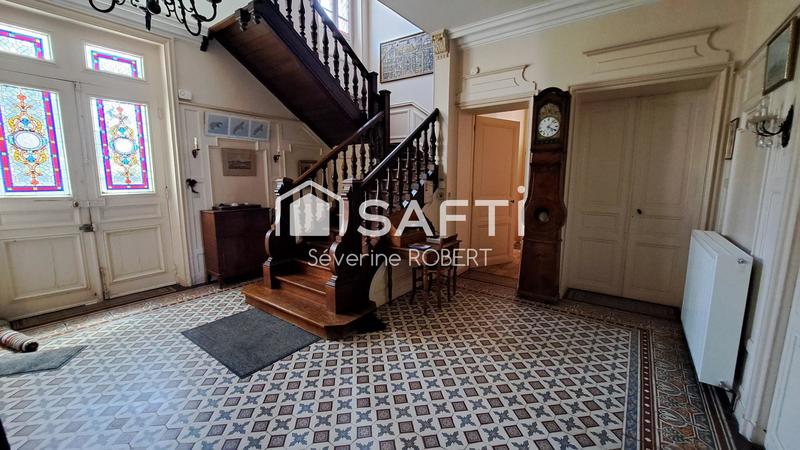 Maison - 550 m² - 15 pièces