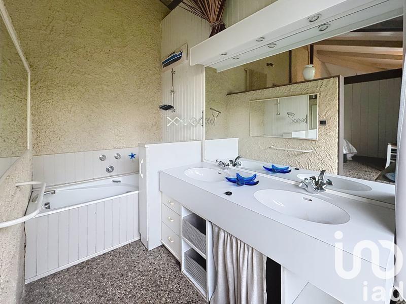 Maison - 137 m² - 5 pièces