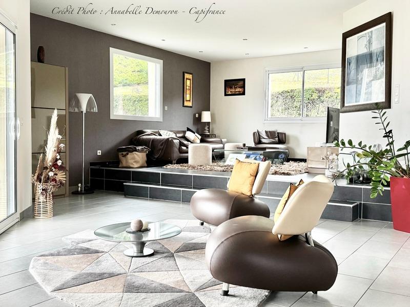 Maison - 196 m² - 6 pièces