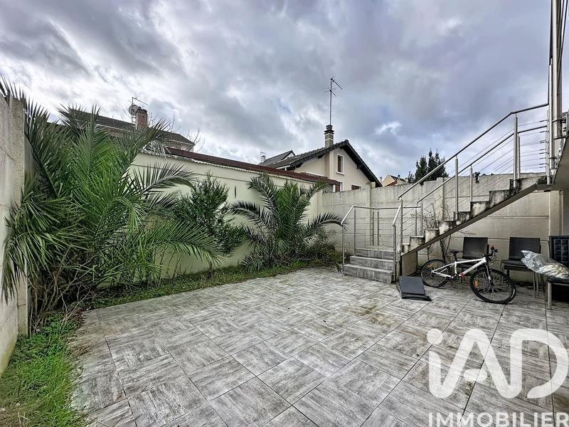 Maison - 108 m² - 4 pièces