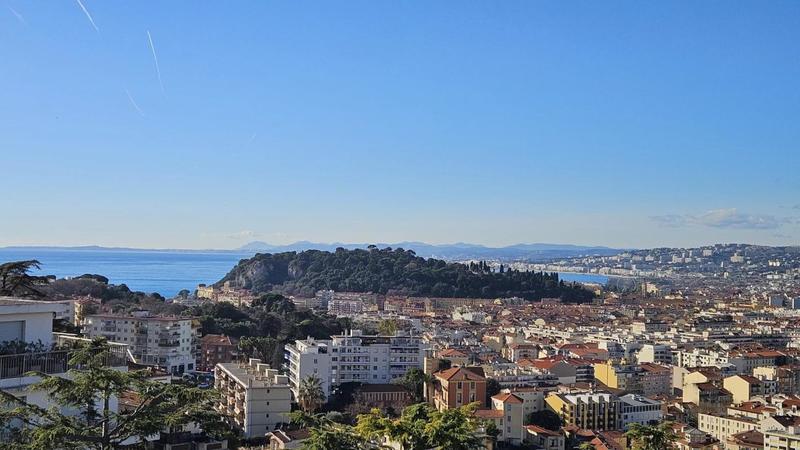 Appartement - 84 m² - 3 pièces