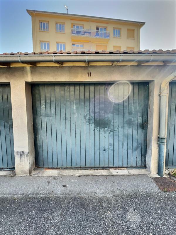 Parking / Garage - 13 m²