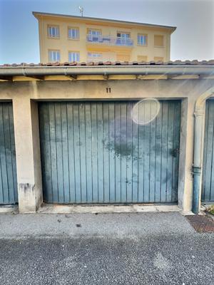 Parking / Garage - 13 m²