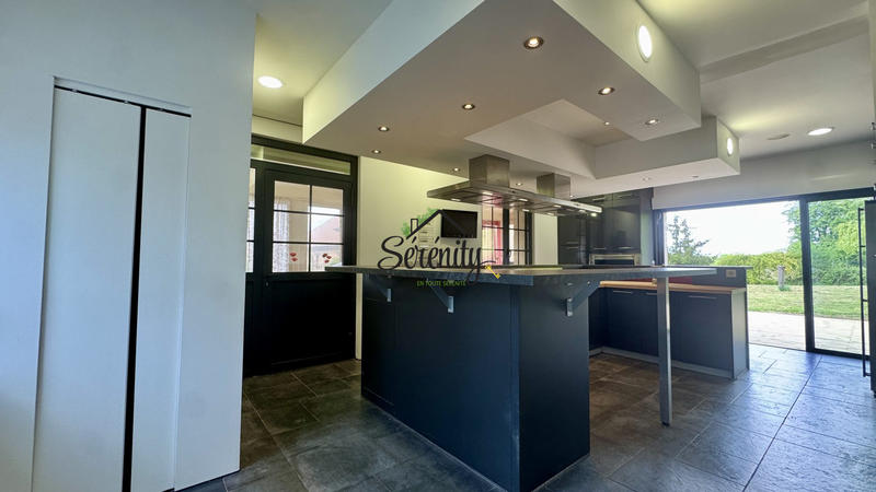 Maison - 169 m² - 8 pièces