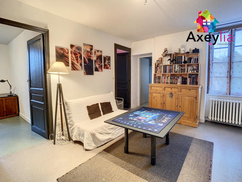 Maison - 258 m² - 12 pièces