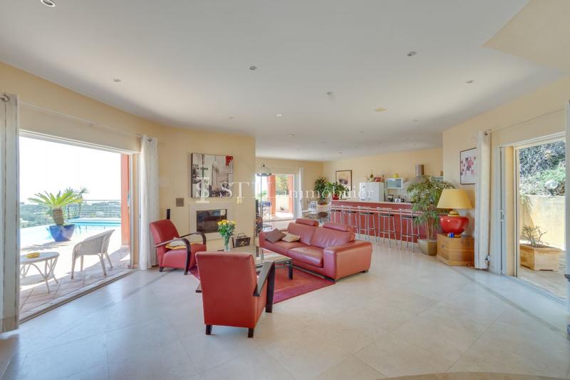 Villa - 280 m² - 7 pièces