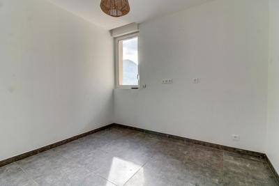 Appartement - 96 m² - 4 pièces