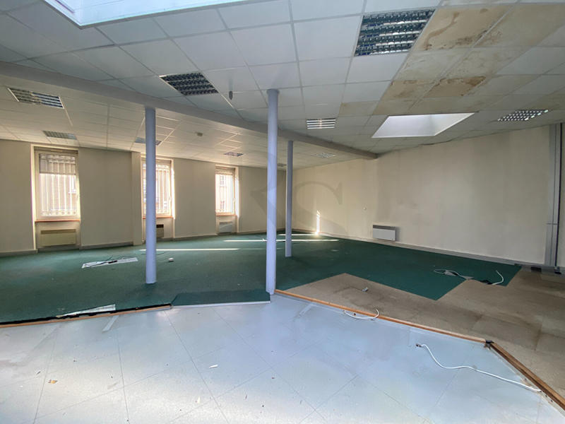 Bureau - 358 m² - 10 pièces