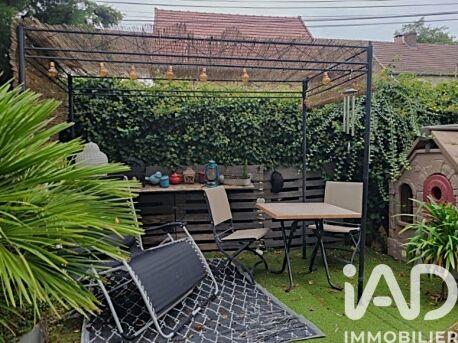 Maison - 200 m² - 7 pièces