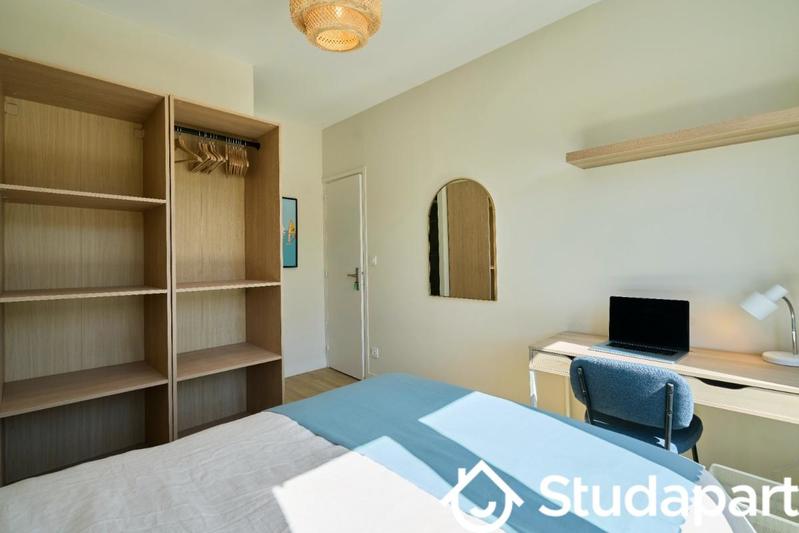 Chambre - 10 m² - 1 pièce