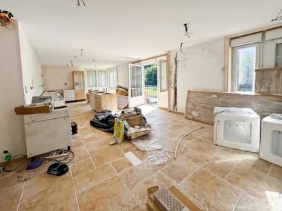 Maison - 182 m² - 8 pièces