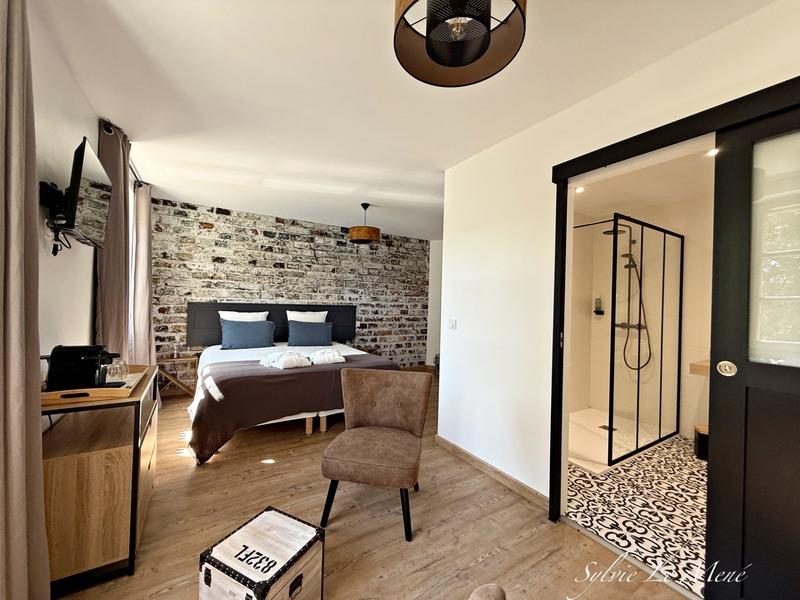 Maison - 459 m² - 14 pièces