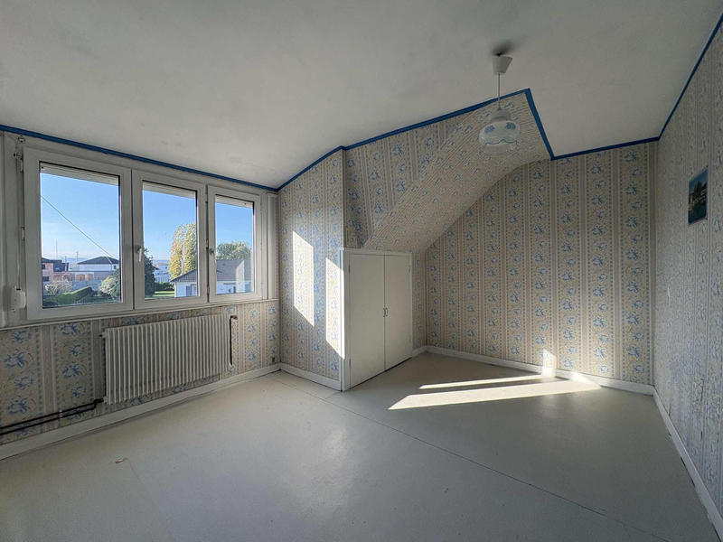 Maison - 94 m² - 6 pièces